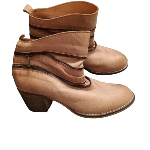 Sundance Womams Leather Ankle Boots, Size 39 (8.5) - Picture 4 of 8